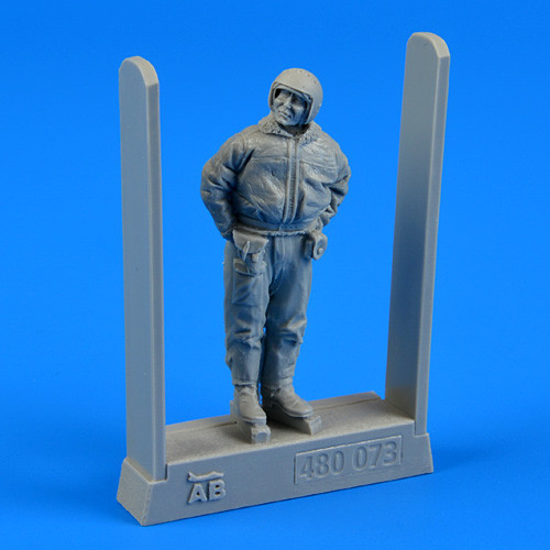 Aerobonus - 1/48 Soviet air force Fighter Pilot - winter suit