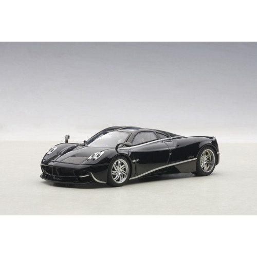 Autoart - 1:43 Pagani Huayra (Black/Silver Stripes) 2011