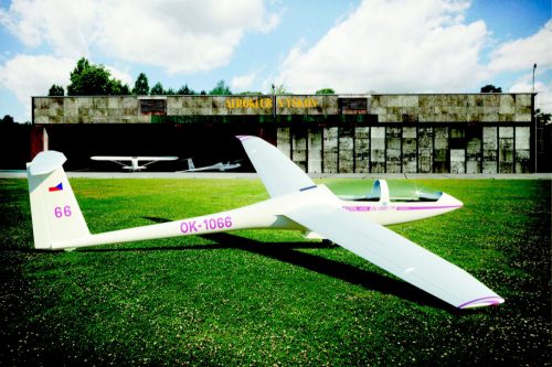 Brengun - 1/48 DG-1000S Glider "AKVY" plastic construction kit