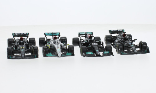 Burago - Mercedes 4er Set: Mercedes AMG Formula 1, Formel 1, Mercedes AMG Petronas Formula One Team, Petronas, 1:43