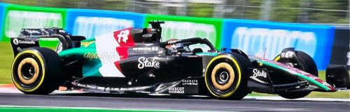 Burago - ALFA ROMEO F1  C43 TEAM STAKE N 77 MONZA ITALY GP 2023 VALTTERI BOTTAS BLACK RED WHITE GREEN