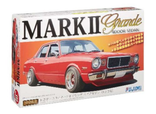 Fujimi - 172 Toyota Corona Mark II Grand 4 Door Sedan