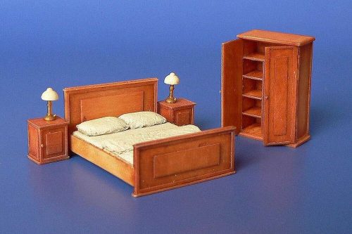 Hauler - Bedroom furniture