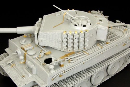 Hauler - Tiger I ausf E - basic (6471 Italeri)