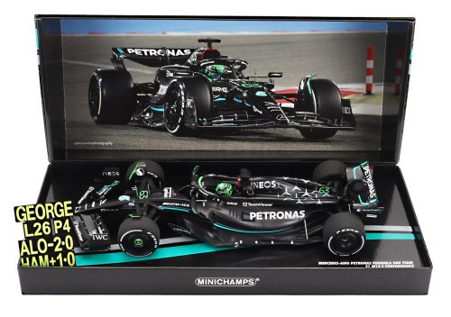 Minichamps - MERCEDES GP F1 W14 TEAM MERCEDES-AMG PETRONAS FORMULA ONE N 63 7th BAHRAIN GP WITH PIT BOARD 2023 GEORGE RUSSEL MATT BLACK