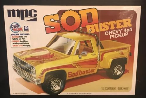 AMT - 1:25 1981 Chevy Stepside Pickup Sod Buster