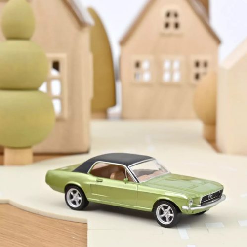 NOREV - 1:43 Ford Mustang Coupé 1968 Metallic Green Jet-car - NOREV