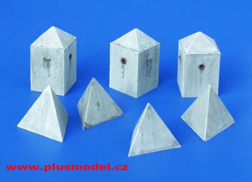 Plus Model - Panzerbarrikaden Pyramidenform Set II