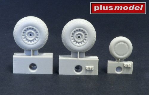 Plus model - B-26 Marauder wheels early diamond tread