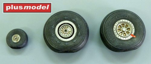 Plus Model - Wheels for C-46 Commando