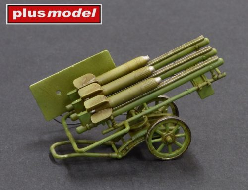 Plus model - 1/35 Missiles RS-82 ground version