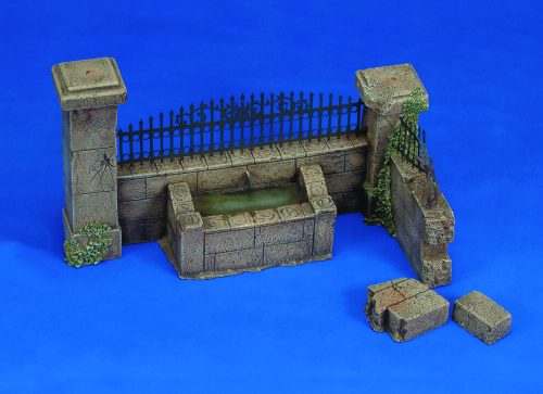 Royal Model - Wall with fountain