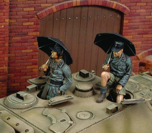 Royal Model - German Tankers-Italy 1944