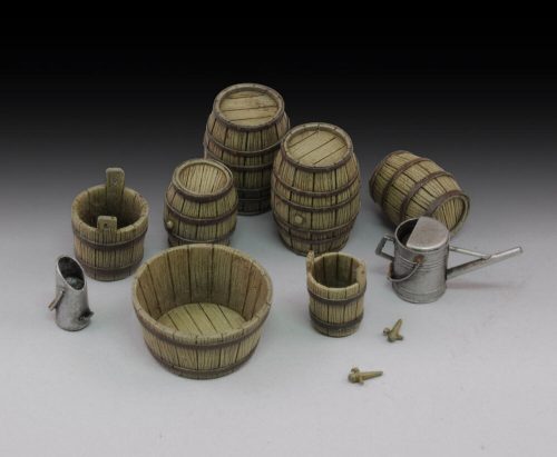 Royal Model - Wine barrels and farm accessories