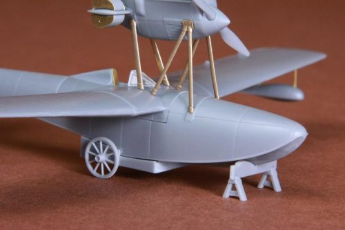 SBS Model - 1/72 Macchi M 33 beaching gear set for SBS Model kit